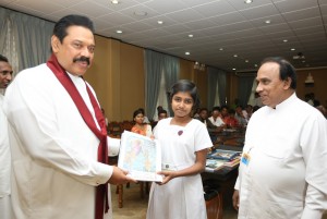CC BLOG Sri Lanka picture of President and artist